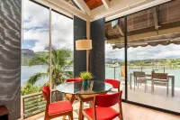 PRIVATE Ocean Front Cottage Over Looking  Beautiful Kalapaki Bay