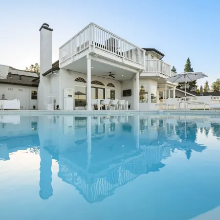 Inspired by the iconic white buildings and turquoise waters of Greece.