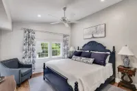 Ella 1862- Charming 1862 home in historic downtown. Close to Adamson Square.