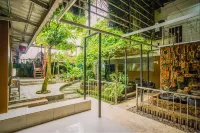 Townhouse Oak Ilir Timur I Near Ptc Mall Hotels in Kalidoni