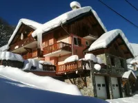 Apartment Lupins 150 M2 4 bed. jacuzzi, large south balcony, exceptional view Hotels in Valloire