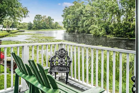 2 Private Balconies ° Fire Place ° BBQ