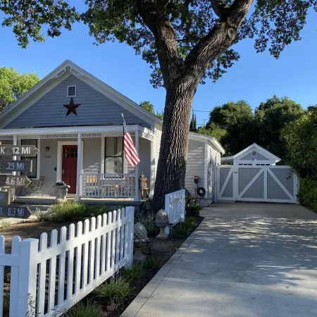 Walk only two blocks to downtown with private backyard space! Pet-Friendly!