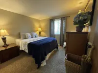 Comforts of Home ~ Large Family, West Chester, Ohio Hotels in Beckett Ridge