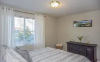 🌴🏊‍♂️🌞⛳Paradise off the strip, 4BR+Big Loft+Fun Backyard Hotels near Vons