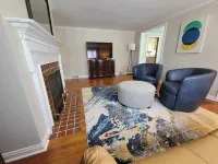 Charming retro house on University Ave, walking distance from WVU Stadium.