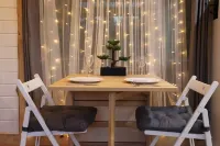 Modern Urban Tiny House w/ 2BR near Airport and Transportation-Private Setting