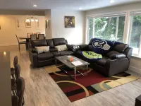 Modern & Remodeled 3bd/2ba duplex unit in Bothell - walk to UW Bothell, Downtown