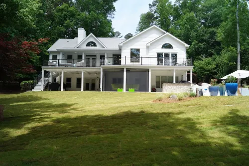 5 BDRM Beautiful Peaceful Lake Front Home 3 Kings, 1 Queen, 4 Twins, and pool Hotels in Greene County