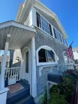 Oceanside Beach House Steps to Sand Hotels near Blue Ocean