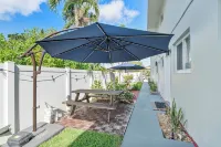 Stylish Poolside 2-Bed, 2-Bath Unit with Private Yard at Pompano Beach Pointe