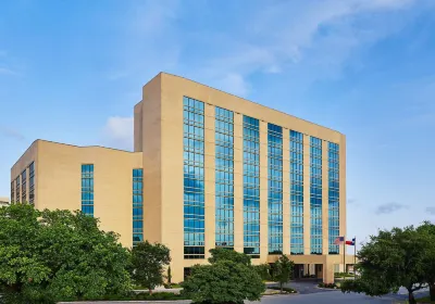 DoubleTree by Hilton San Antonio Airport Hotels near lululemon