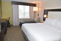 Holiday Inn Express & Suites Waterville - North Hotels in Waterville