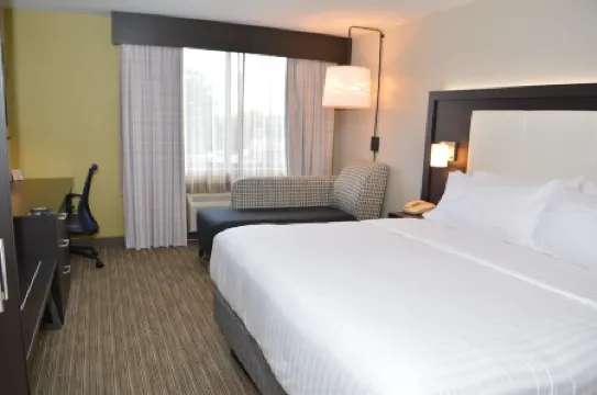 Holiday Inn Express & Suites WATERVILLE - NORTH by IHG