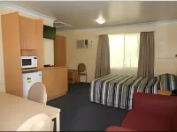 All Seasons Motor Lodge