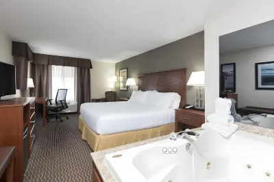 Holiday Inn Express Holland Hotels in Holland Charter Township