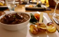 بينيلده مهور بي آند بي - جاكوزي