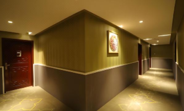 Zaki Hotel Apartment