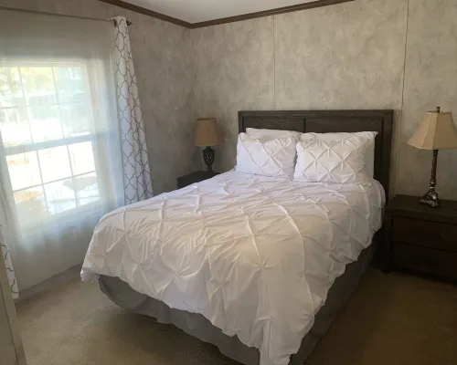 LOCATION! LOCATION!! WALK TO FESTIVALS AND HUNTER MOUNTAIN!!!! Hotels in Hunter