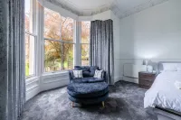 A luxurious Victorian mansion garden apartment