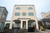Buan Chaeseokgang Beach Hotel