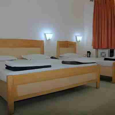 Hotel Shubham Holidays Rooms