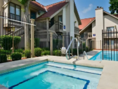 MainStay Suites Springfield South - Battlefield Rd Hotels in Springfield