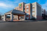 Holiday Inn Express & Suites BENTONVILLE by IHG Hotels in 