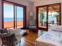 WeSea Hotel in zona Nautilus Beach