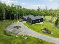 Stowe Hollow | Mountain Views, Fire Pit & BBQ