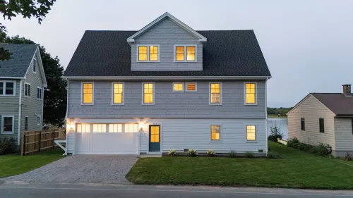 Luxury Waterfront Home Private Dock, Stunning Views & Sleeps 14