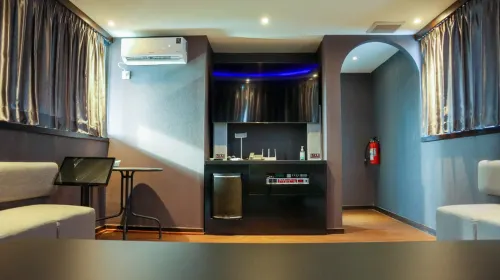 麥克斯萬飯店-波約拉利洛基克里當戈 Photos