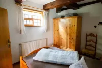 Granary in the oak park, 107 m² and completely renovated Hotels in Wienhausen