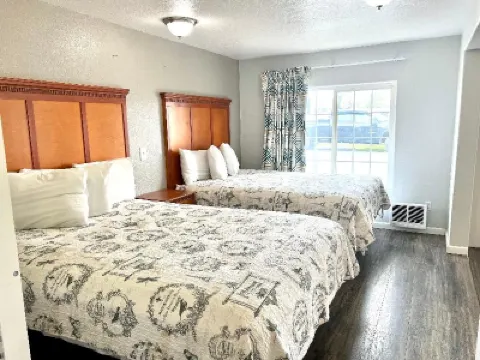 Royal Gateway Motel by OYO Hotels in 