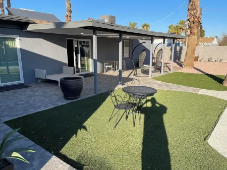 Spacious 4-bedroom house in the historical district of downtown Phoenix Отели рядом с достопримечательностью «Аризона Стейт Юниверсити Даунтаун Финикс Кампус»