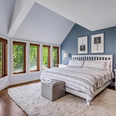 Private Riverfront Home with New Hot-Tub, Fireplace. Private Fly-Fishing Rights