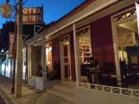 Hotel Loro Tuerto Hotels near Vivero Cayenas Del Sur