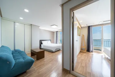 Mud Beach Hotel