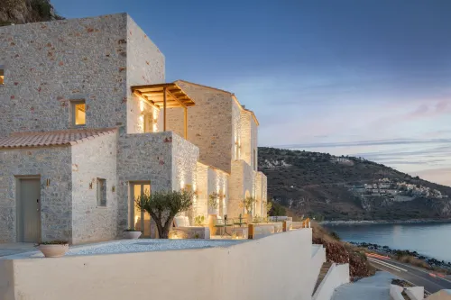 Yerma Suites Limeni Hotels in Itilo