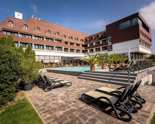 Hotel Sopron โรงแรมในโซพรอน