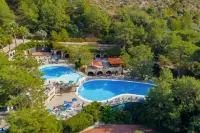 Montana Pine Resort - All Inclusive - Romantic