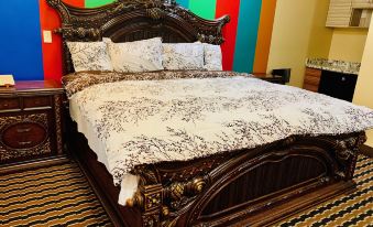 Motor City Inn & Suites