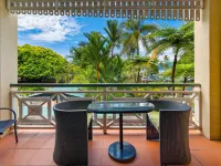 Waterfront Terraces Hotels in Cairns North