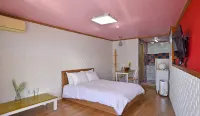 Yeosu Good Morning Pension - مبيت وإفطار