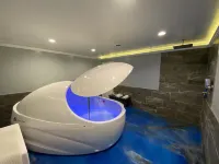 Stone Hollow - spa