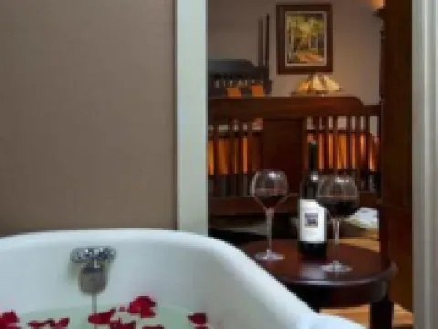 The Carriage House Hotels in Jefferson