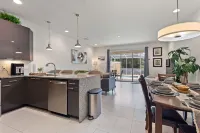Priceless Peace at Serenity by Shine Villas, 081 Townhouse Hotel a Lake County