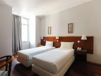 Grande Pensão Residencial Alcobia Hotels near Castelo