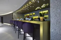 Doubletree by Hilton Yerevan City Centre - ที่มีบาร์