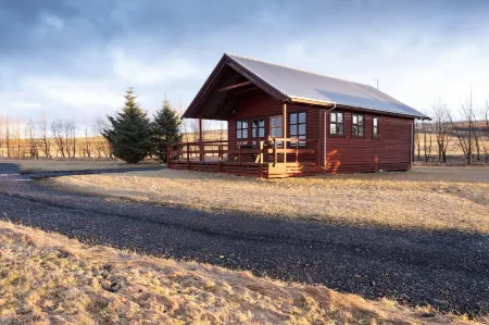 Smáratún Farm Eco Lodges Отели рядом с достопримечательностью «Сельяландсфосс»